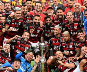 Ônibus grátis são disponibilizados para torcida em jogo do Flamengo no  Mundial