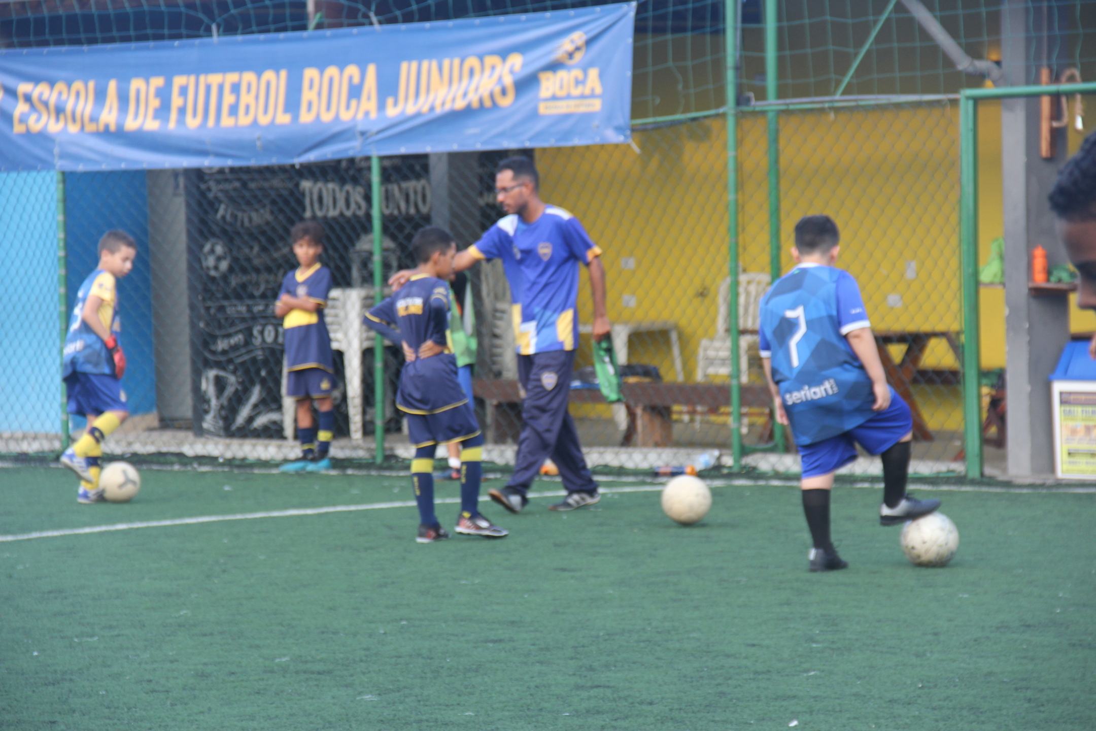 Escola de futebol – Planet Society