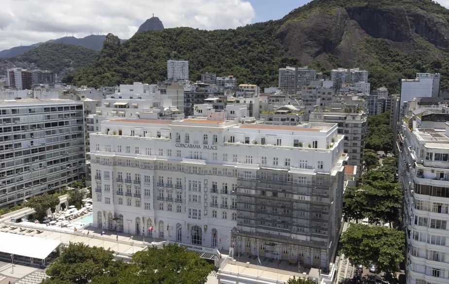 Hotel nos EUA busca hóspedes com inspiração em série da Netflix