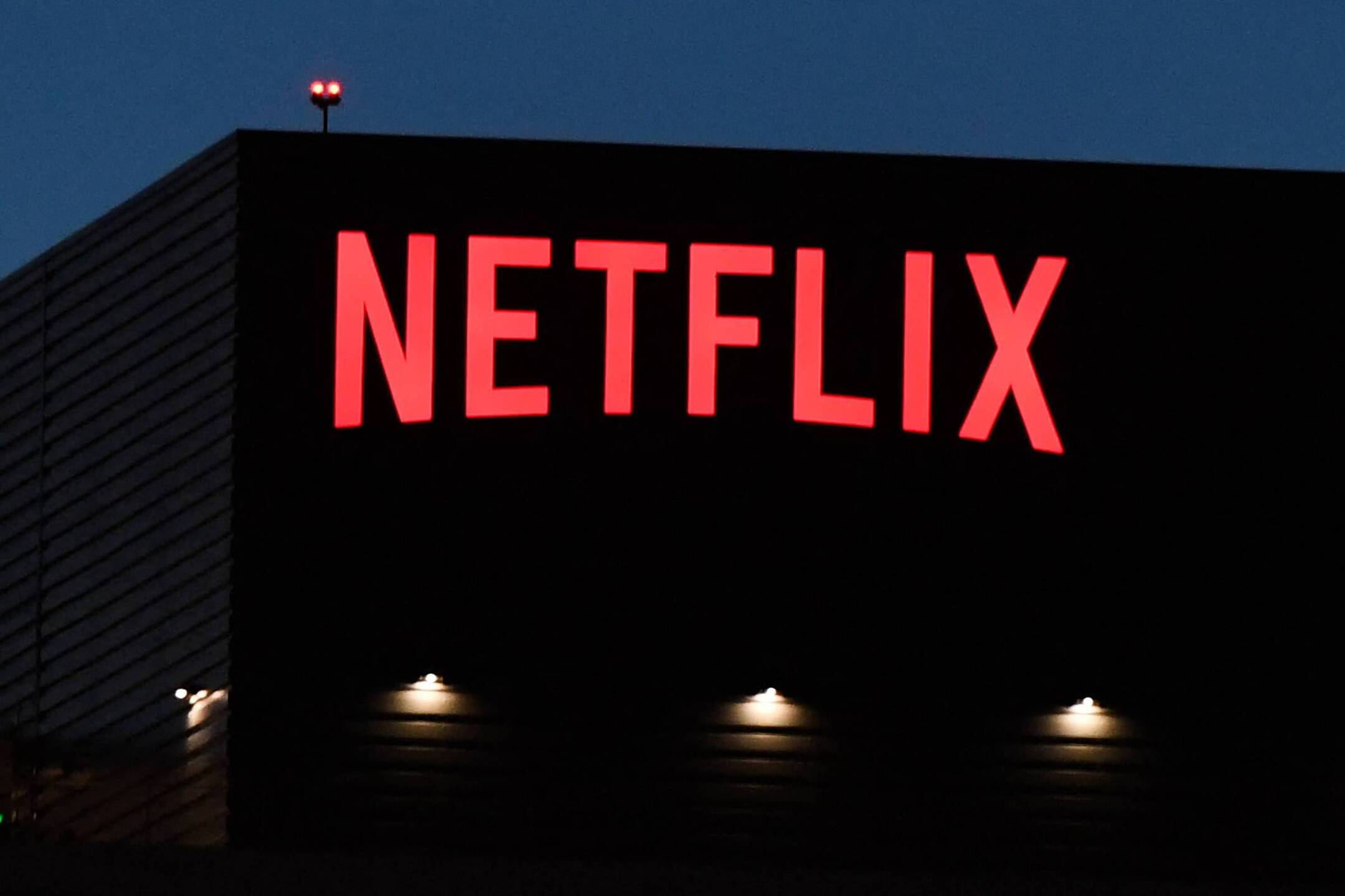 Netflix começa a divulgar audiência de filmes e séries; entenda - Rádio  Itatiaia